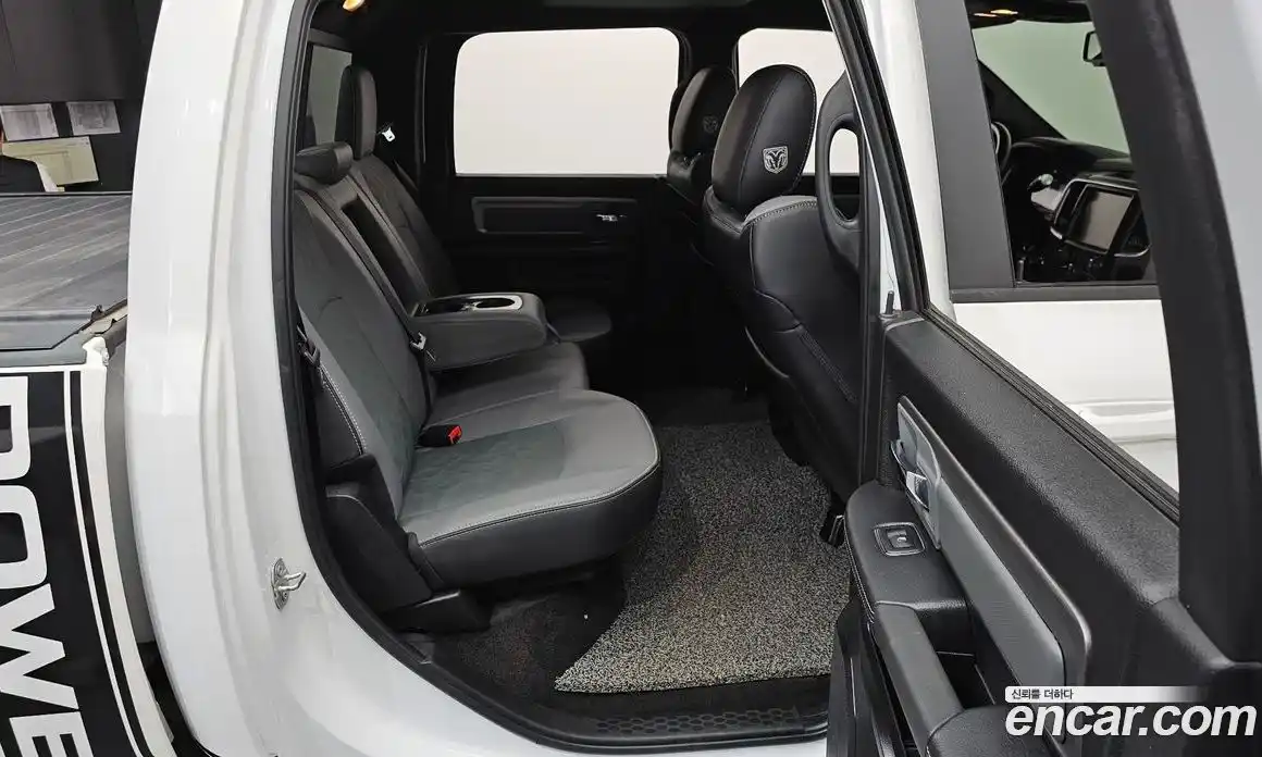 Dodge Ram Pick Up 2017 6.4 Автомат в Москве № 368534, фото 12