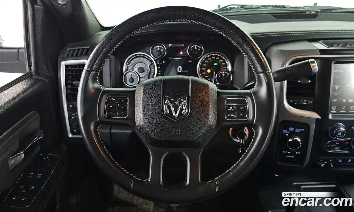 Dodge Ram Pick Up 2017 6.4 Автомат в Москве № 368534, фото 13