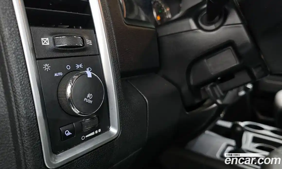 Dodge Ram Pick Up 2017 6.4 Автомат в Москве № 368534, фото 15