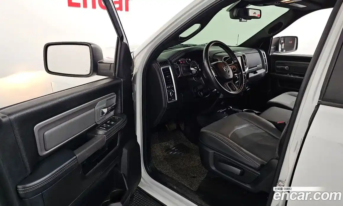 Dodge Ram Pick Up 2017 6.4 Автомат в Москве № 368534, фото 10