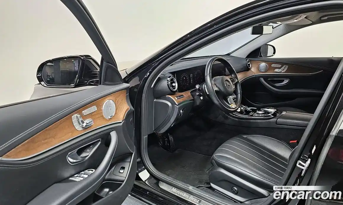 Mercedes-Benz E-Class 2018 2.0 Автомат в Москве № 372229, фото 11