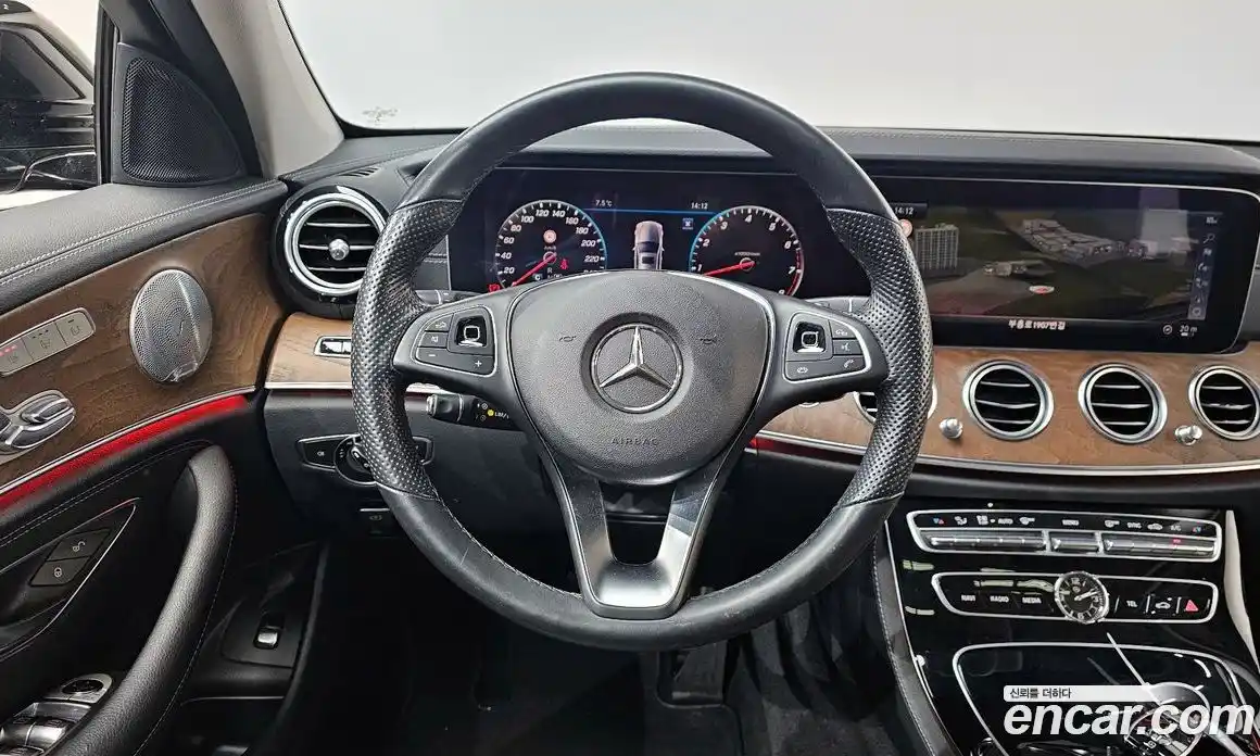 Mercedes-Benz E-Class 2018 2.0 Автомат в Москве № 372229, фото 13