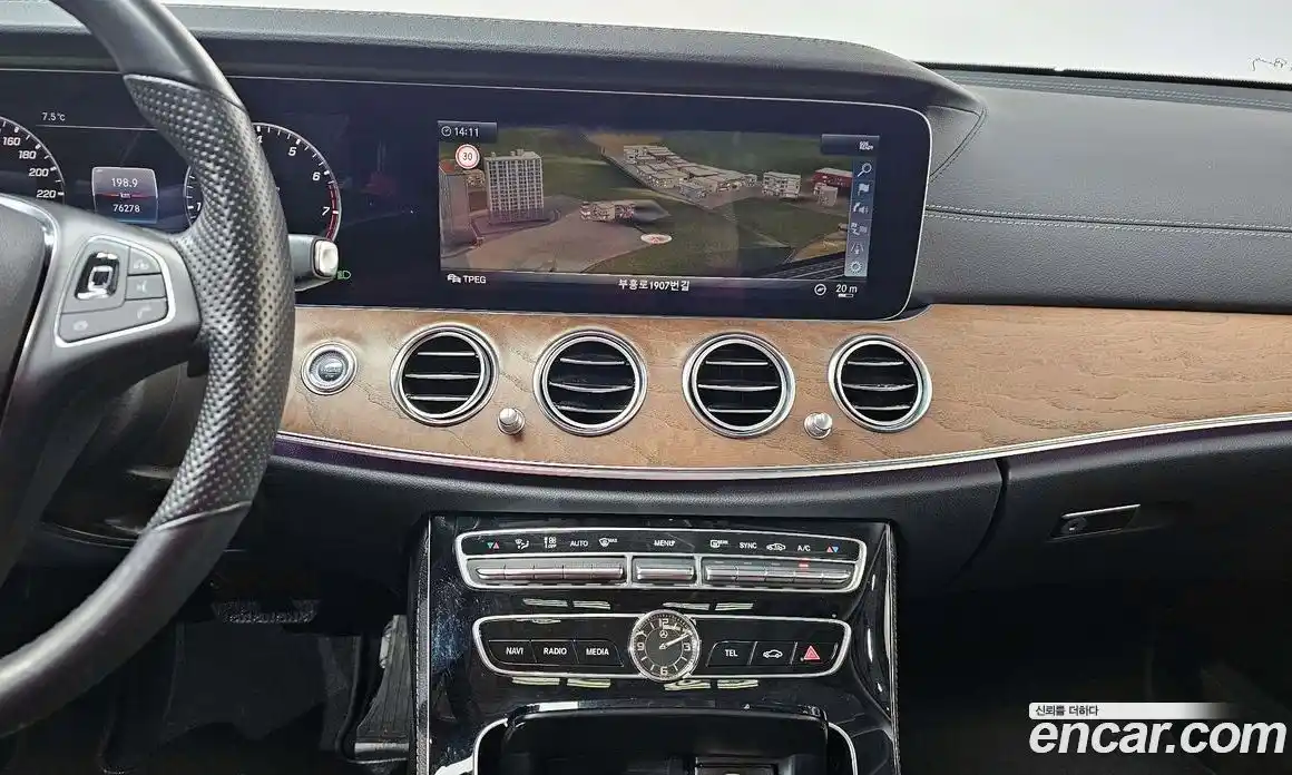 Mercedes-Benz E-Class 2018 2.0 Автомат в Москве № 372229, фото 14