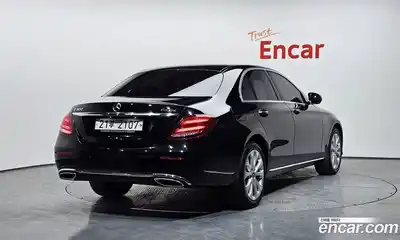Mercedes-Benz E-Class 2018 2.0 Автомат в Москве № 372229, миниатюра 2