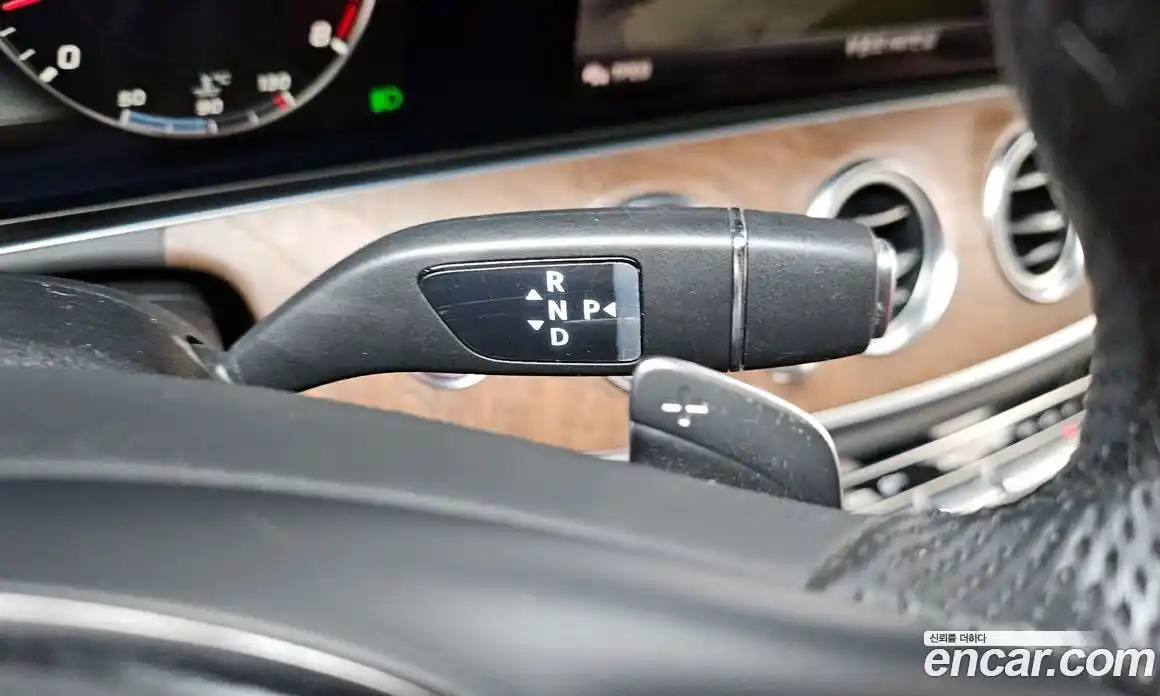 Mercedes-Benz E-Class 2018 2.0 Автомат в Москве № 372229, фото 9