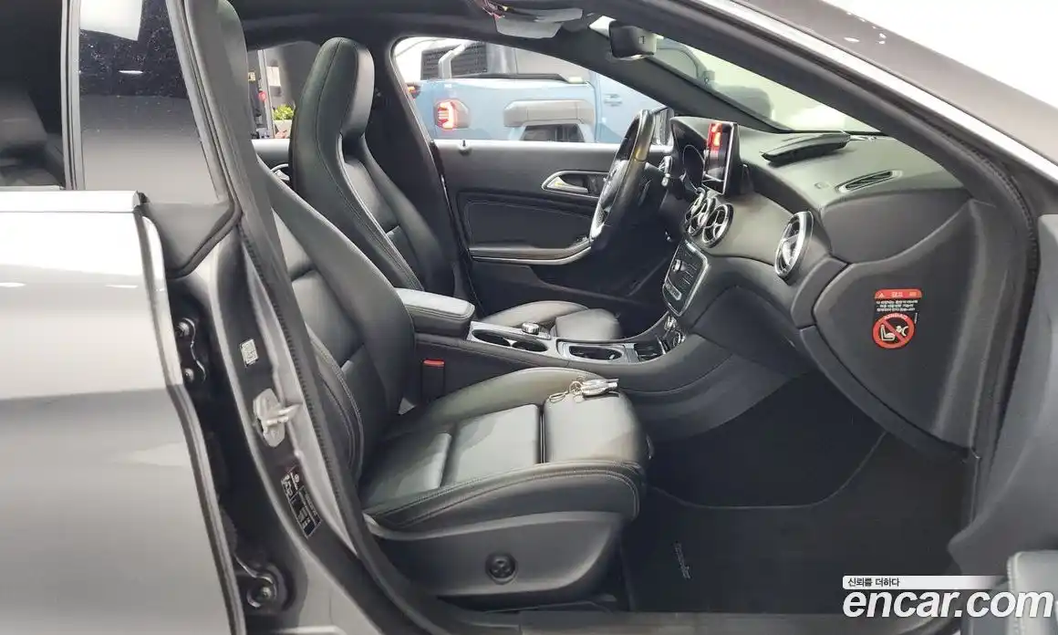 Mercedes-Benz CLA-Class 2017 2.0 Автомат в Москве № 372481, фото 11