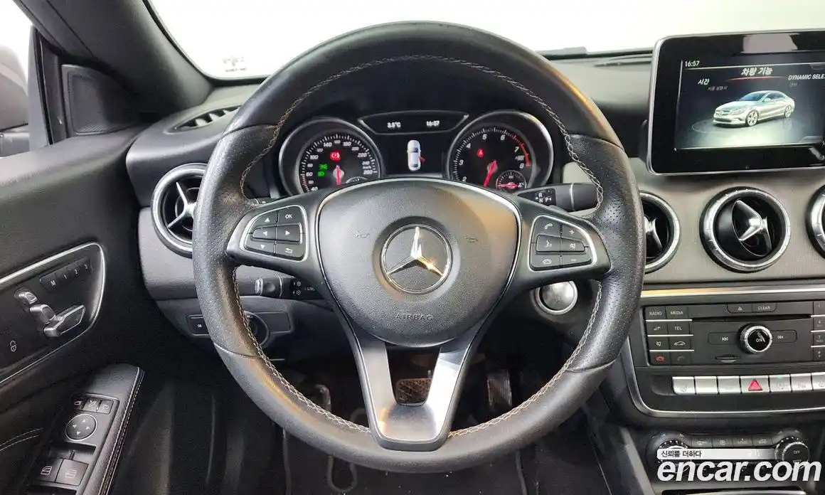 Mercedes-Benz CLA-Class 2017 2.0 Автомат в Москве № 372481, фото 13