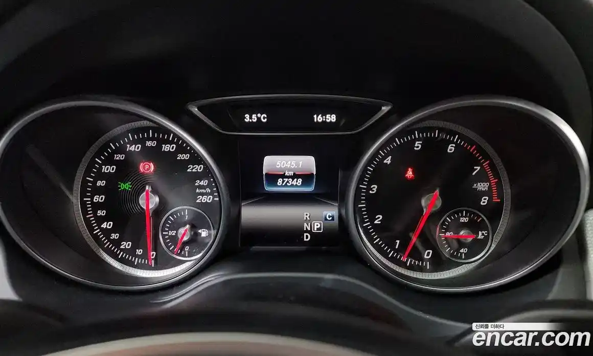 Mercedes-Benz CLA-Class 2017 2.0 Автомат в Москве № 372481, фото 8