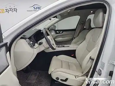 Volvo XC60 2021 2.0 Автомат в Москве № 373843, миниатюра 11