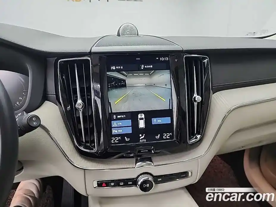 Volvo XC60 2021 2.0 Автомат в Москве № 373843, фото 10