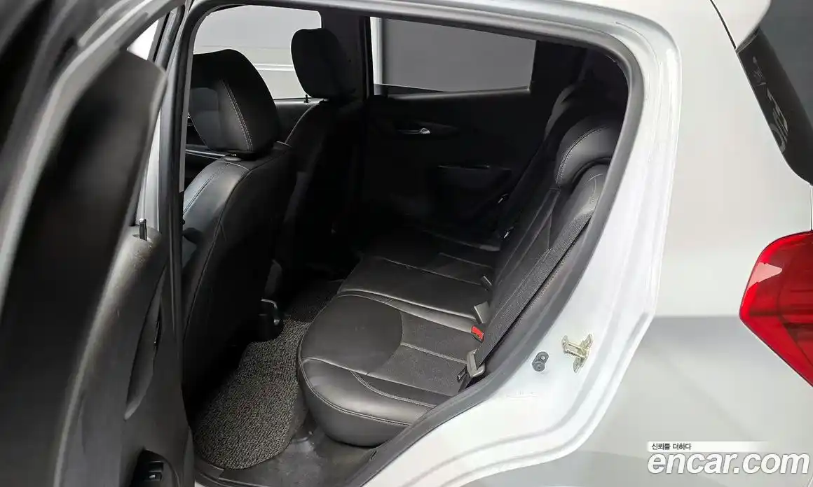 Chevrolet Spark 2018 1.0 Автомат в Москве № 37809, фото 11