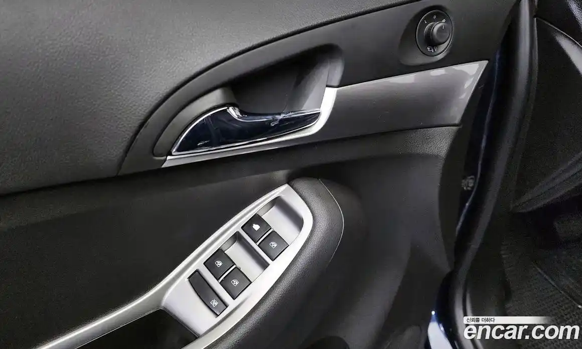 Chevrolet Orlando 2017 2.0 Автомат в Москве № 39083, фото 13