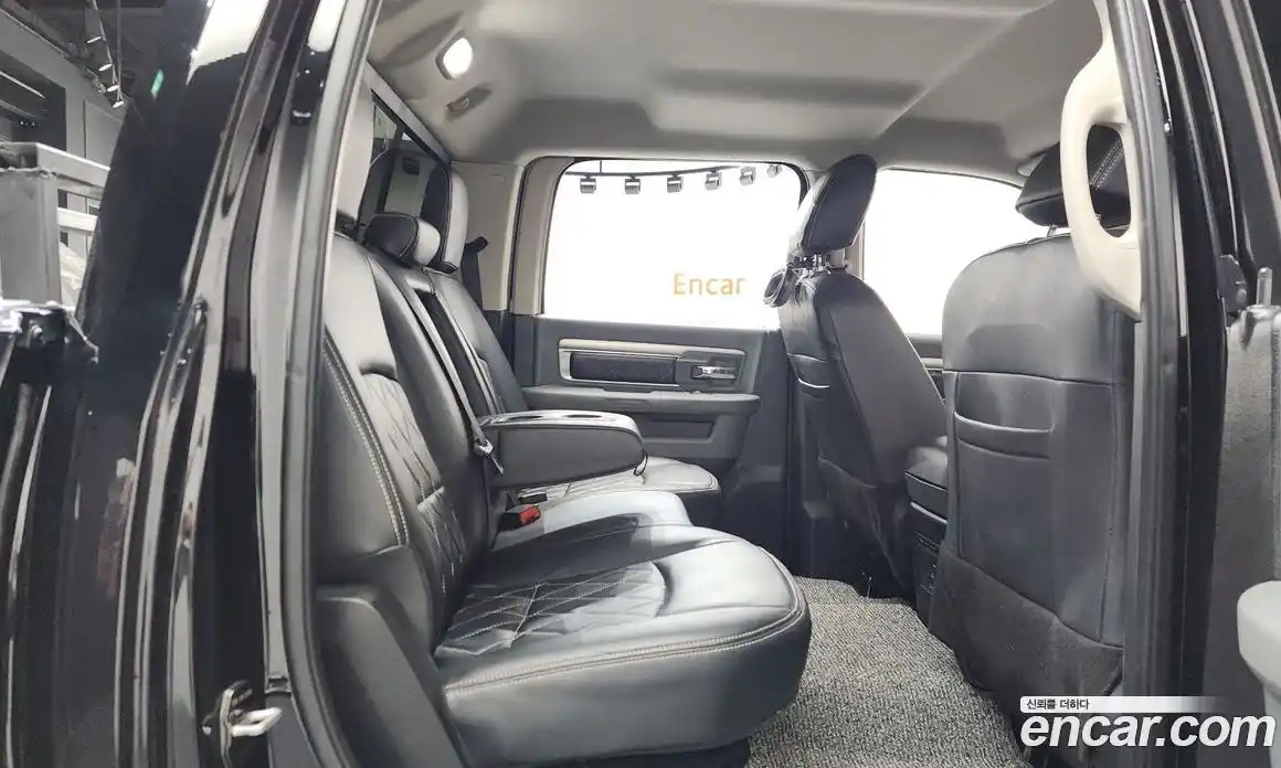 Dodge Ram Pick Up 2015 5.7 Автомат в Москве № 402616, фото 12