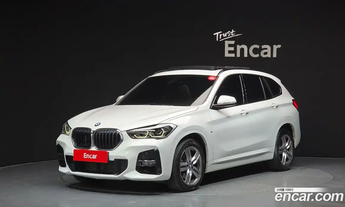 BMW X1 2021 2.0 Автомат в Москве № 407631, фото 1