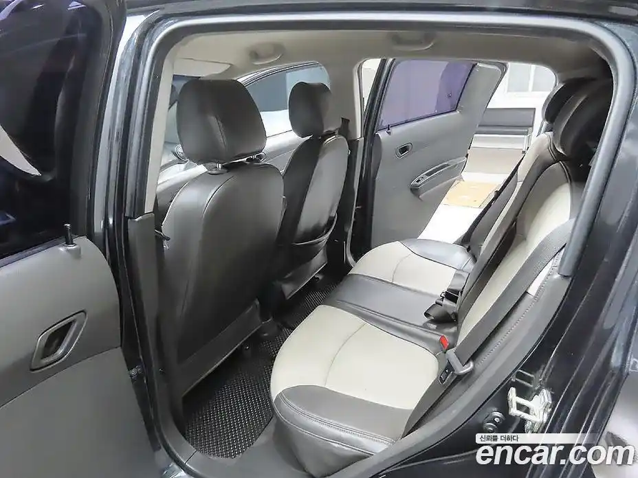 Chevrolet Spark 2012 1.0 Автомат в Москве № 41414, фото 9