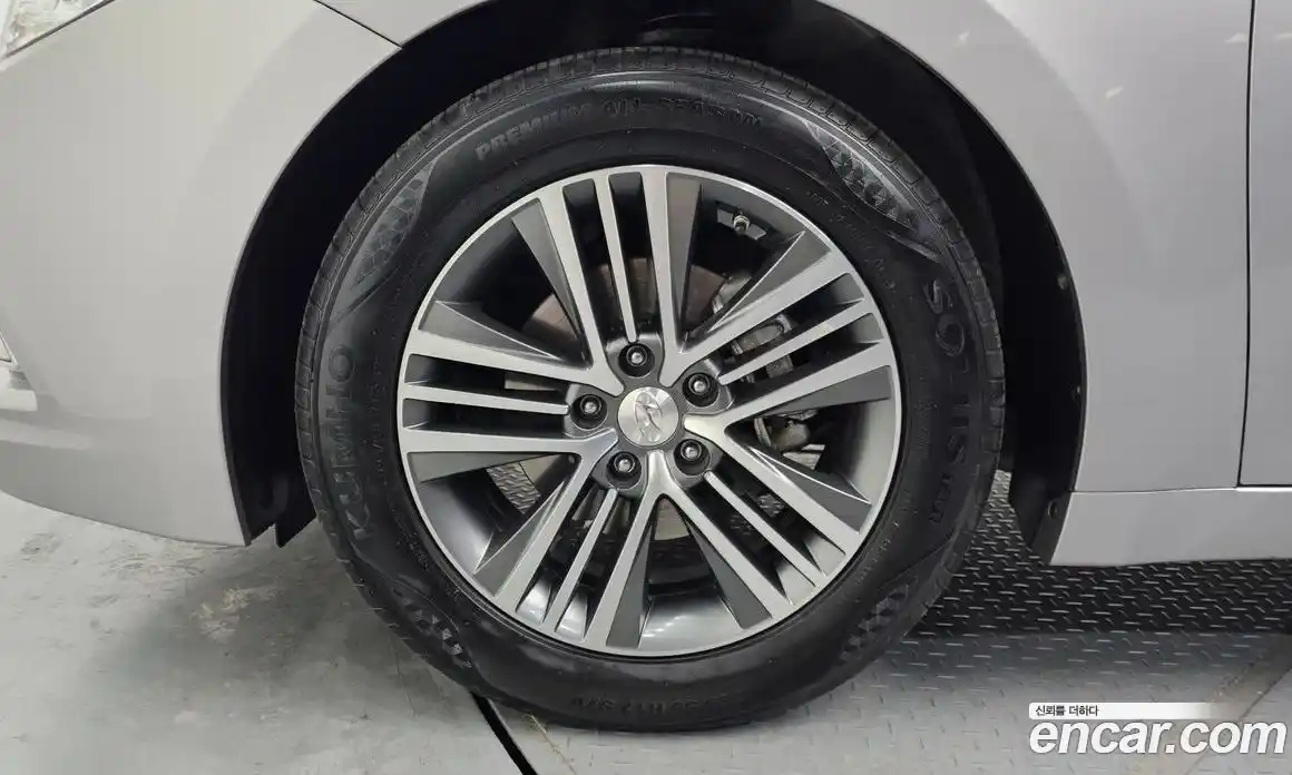 Hyundai Grandeur 2014 2.4 Автомат в Москве № 43093, фото 5