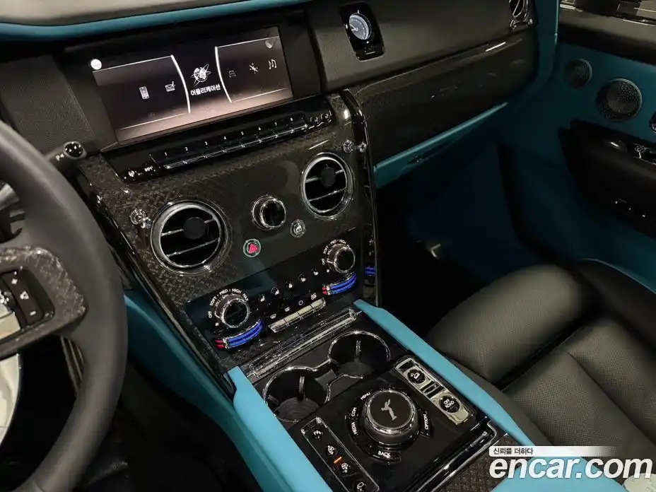 Rolls-Royce Cullinan 2023 6.7 Автомат в Москве № 447941, фото 16