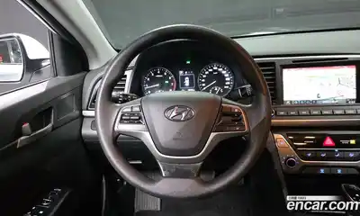 Hyundai Avante 2017 1.6 Автомат в Москве № 450475, миниатюра 12