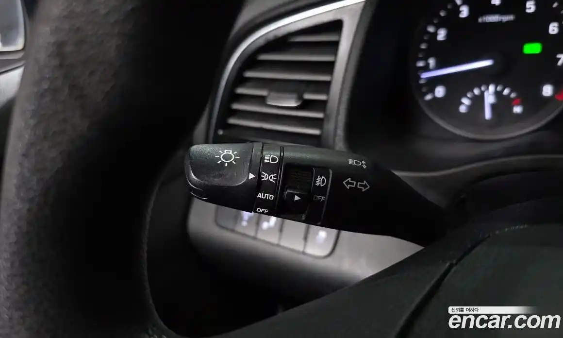 Hyundai Avante 2017 1.6 Автомат в Москве № 450475, фото 16