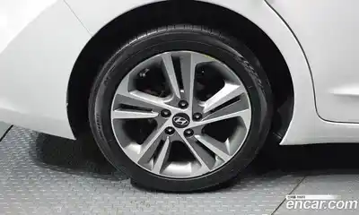 Hyundai Avante 2017 1.6 Автомат в Москве № 450475, миниатюра 4