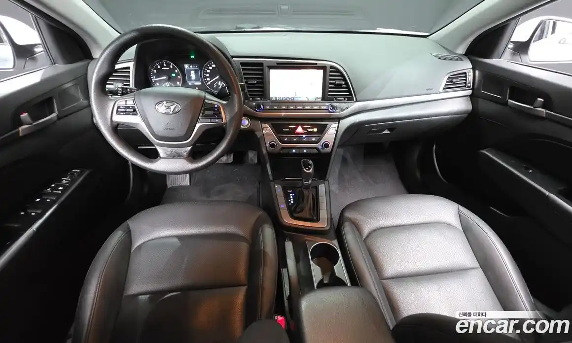 Hyundai Avante 2017 1.6 Автомат в Москве № 450475, фото 6