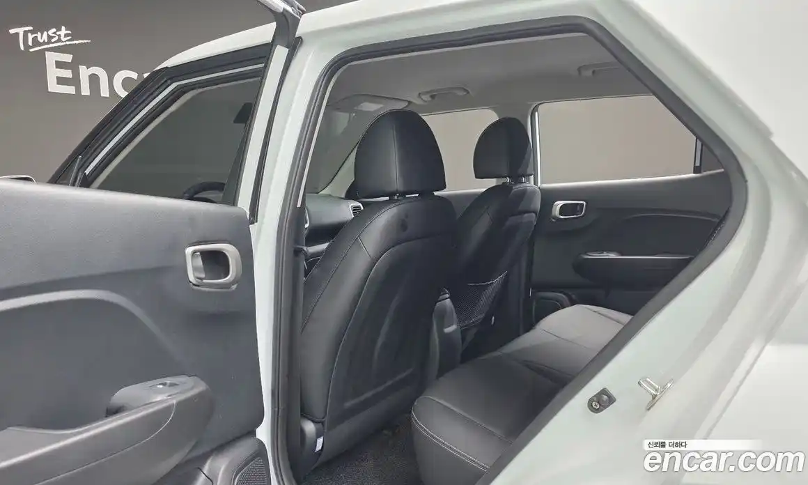 Hyundai Venue 2022 1.6 Автомат в Москве № 456821, фото 18