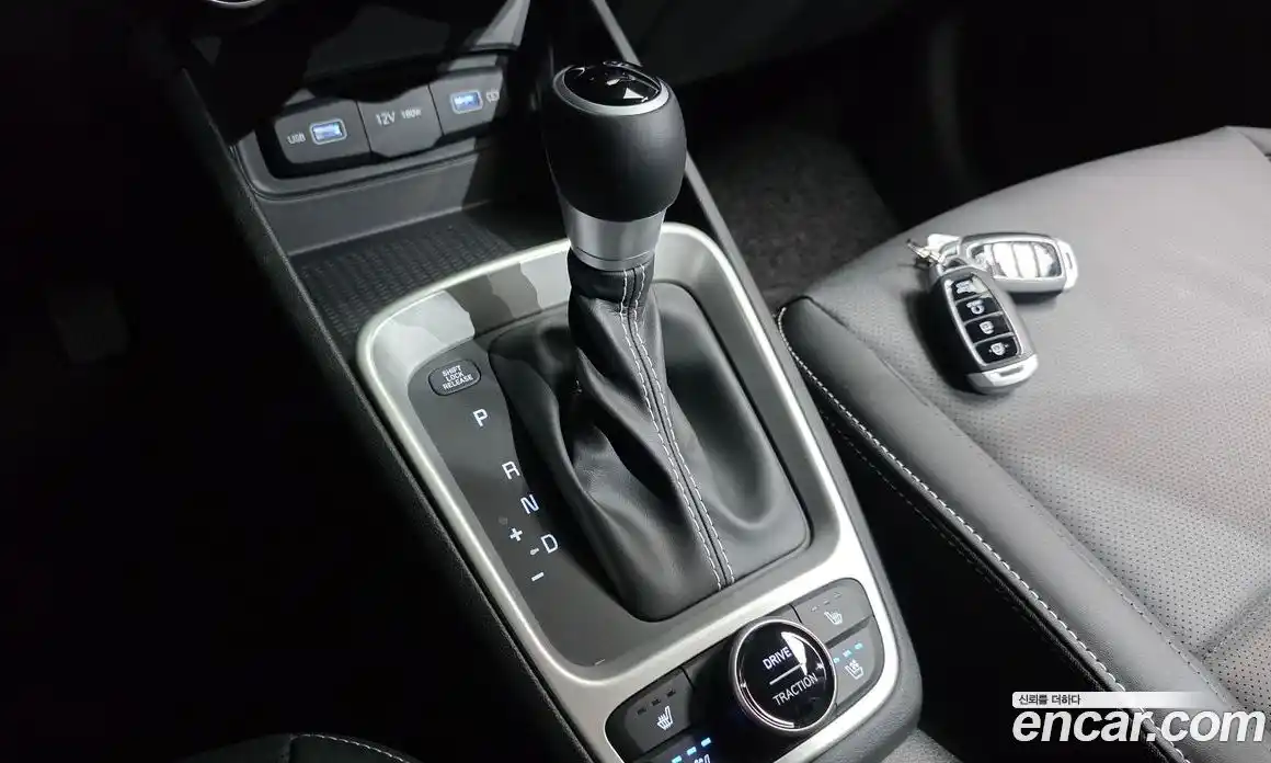 Hyundai Venue 2022 1.6 Автомат в Москве № 456821, фото 9