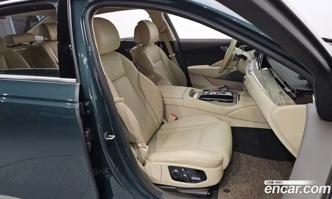 Kia K9 2023 3.8 Автомат в Москве № 461430, фото 10