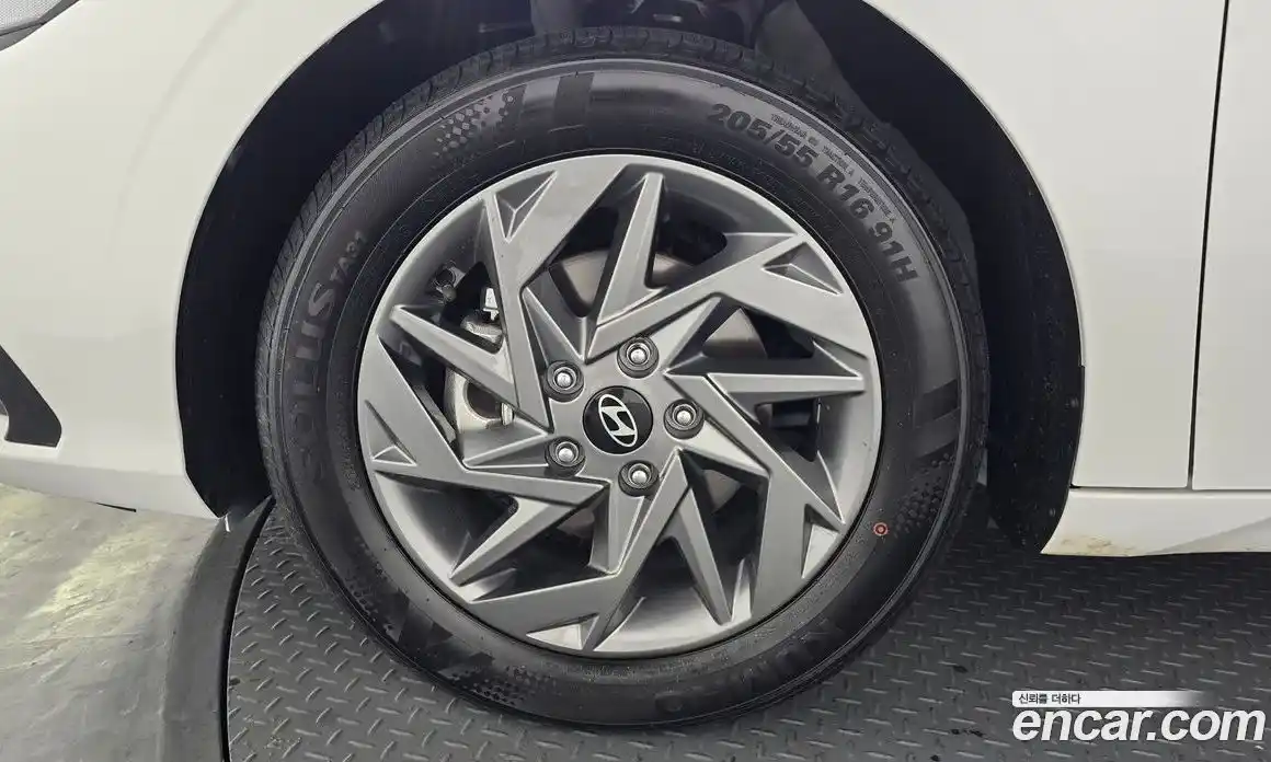 Hyundai Avante 2026 1.6 Автомат в Москве № 46577, фото 3