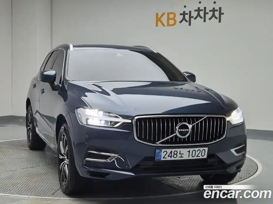 Volvo XC60 2021 2.0 Автомат в Москве № 470159, фото 4