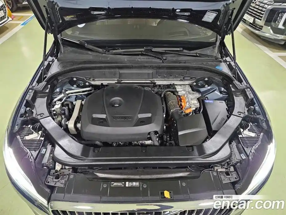 Volvo XC60 2021 2.0 Автомат в Москве № 470159, фото 5