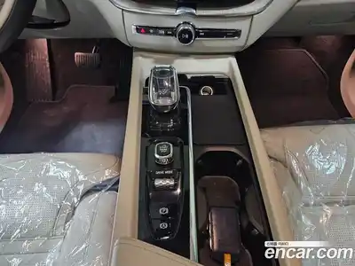 Volvo XC60 2021 2.0 Автомат в Москве № 470159, миниатюра 6