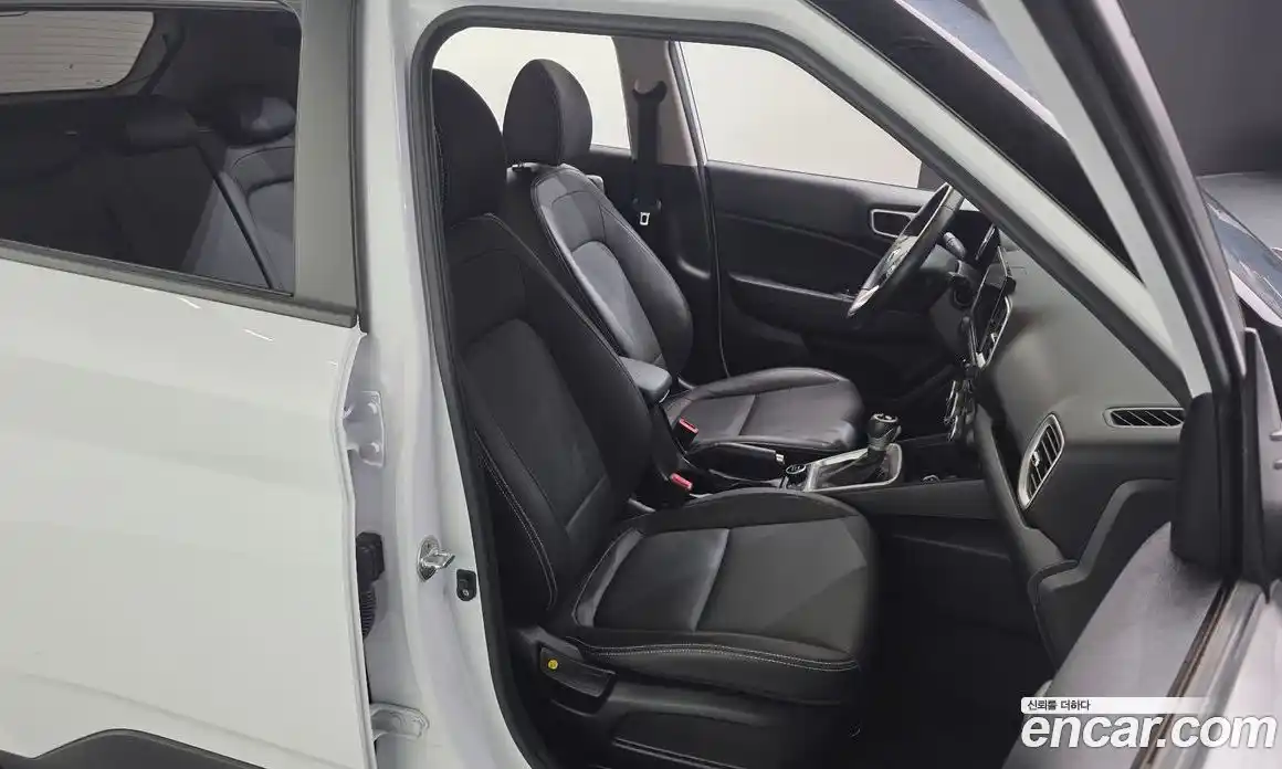 Hyundai Venue 2022 1.6 Автомат в Москве № 48284, фото 12