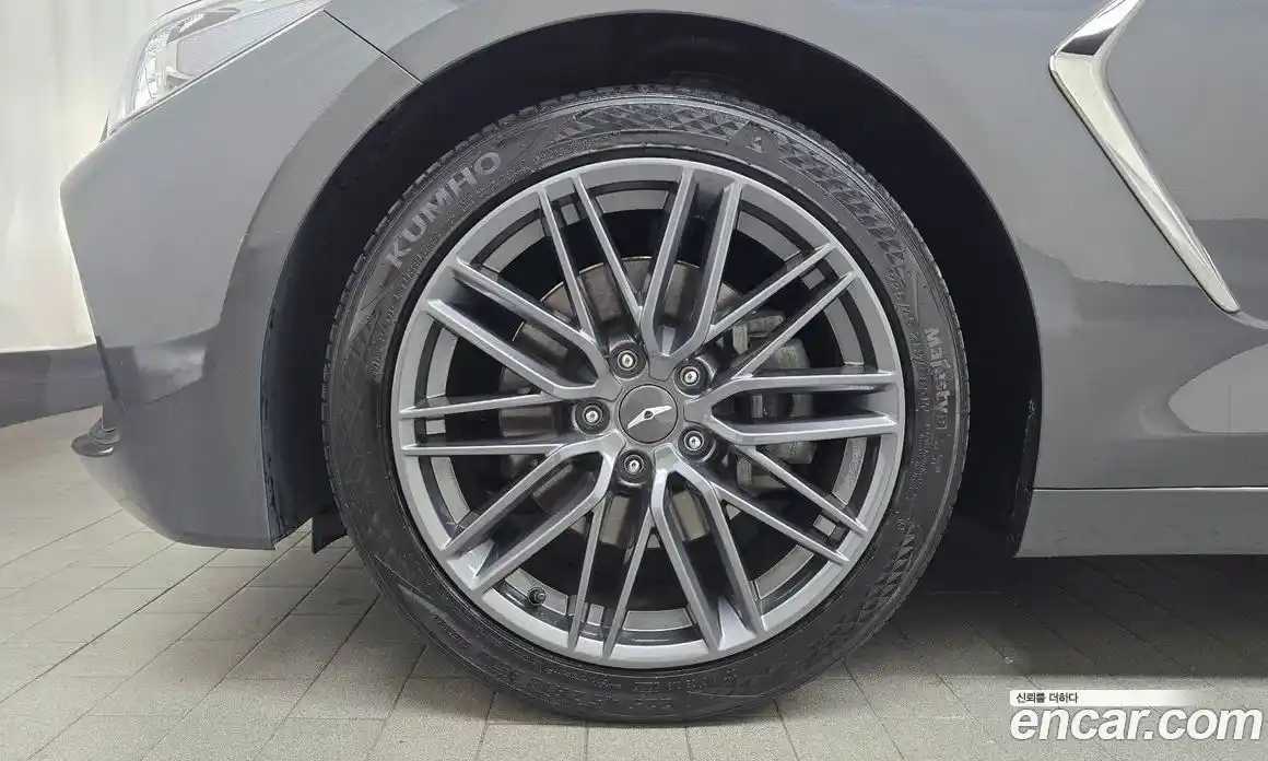 Genesis G70 2018 2.0 Автомат в Москве № 58597, фото 1