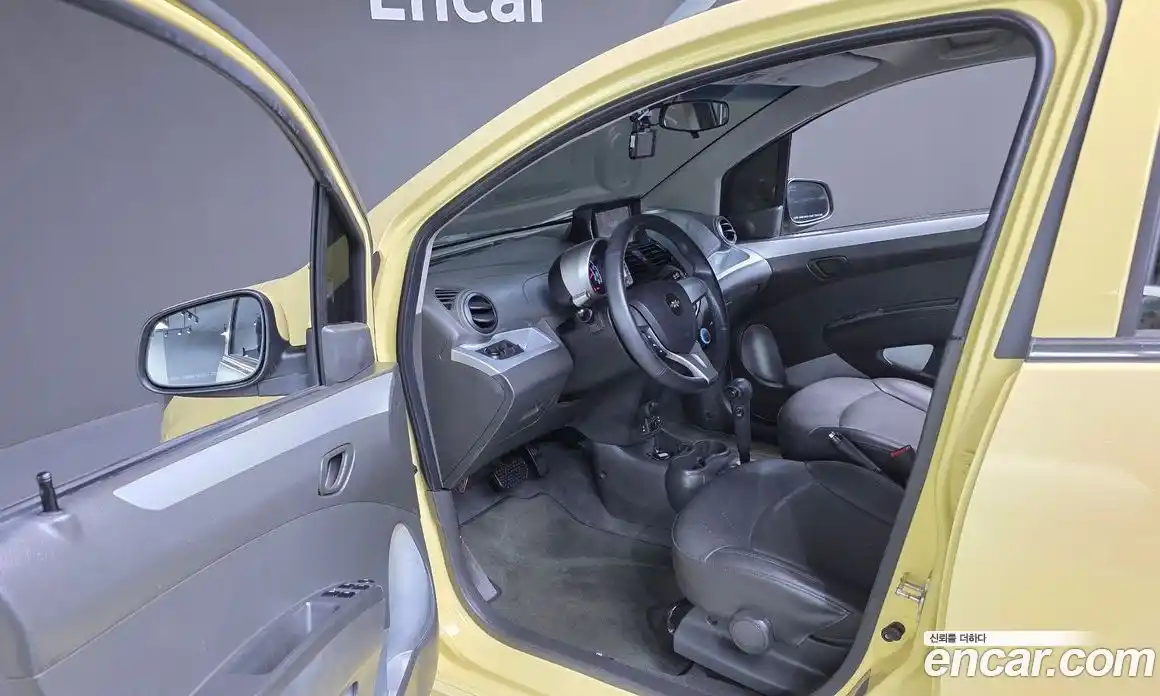 Chevrolet Spark 2013 1.0 Автомат в Москве № 98932, фото 11