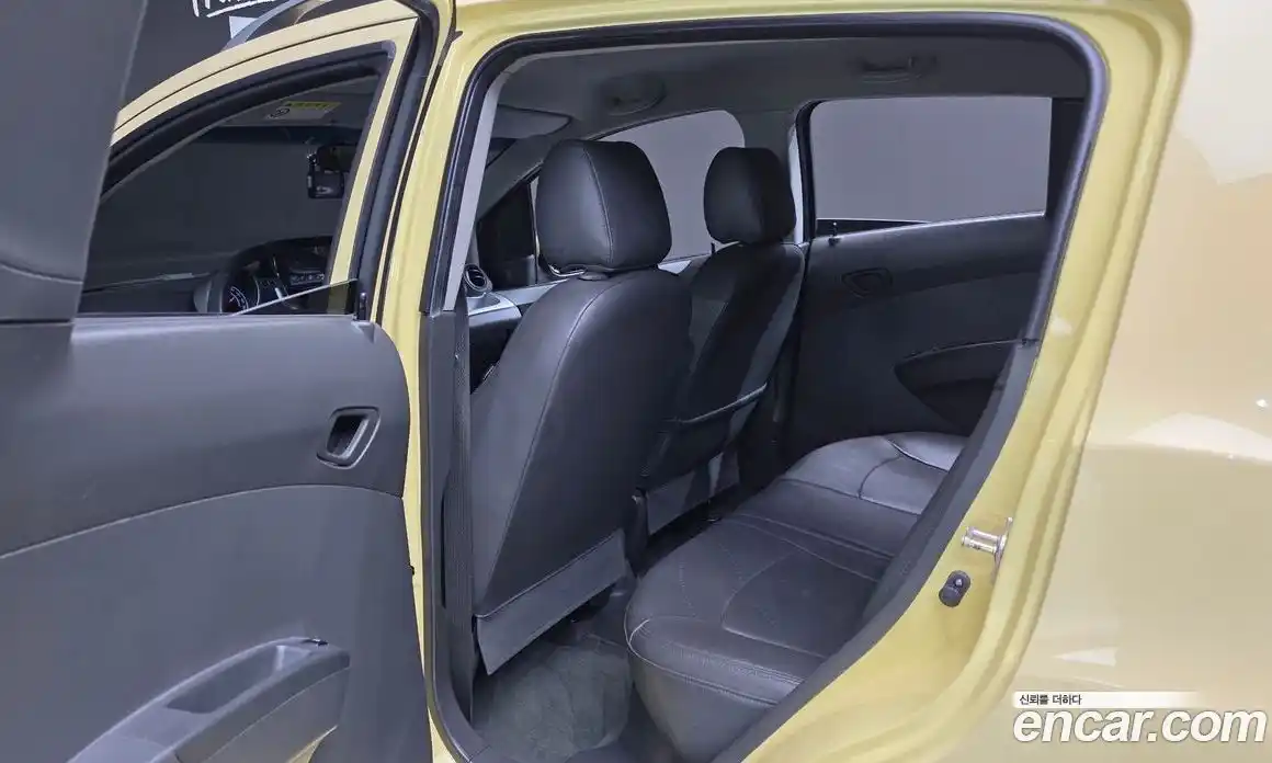 Chevrolet Spark 2013 1.0 Автомат в Москве № 98932, фото 18