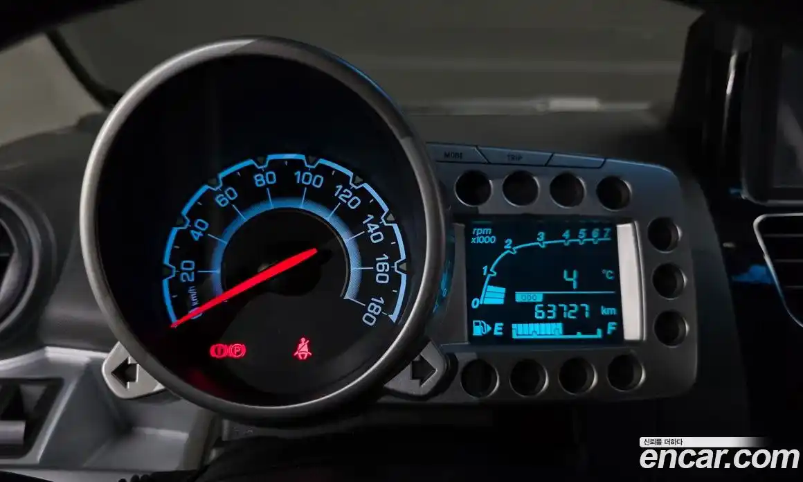 Chevrolet Spark 2013 1.0 Автомат в Москве № 98932, фото 8