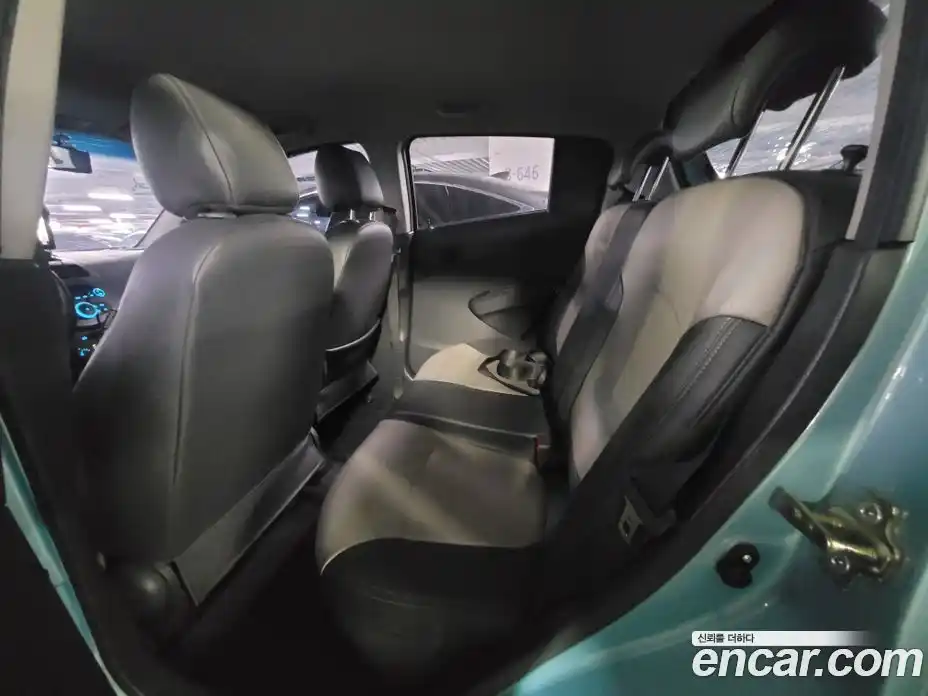 Chevrolet Spark 2012 1.0 Автомат в Москве № 105939, фото 12