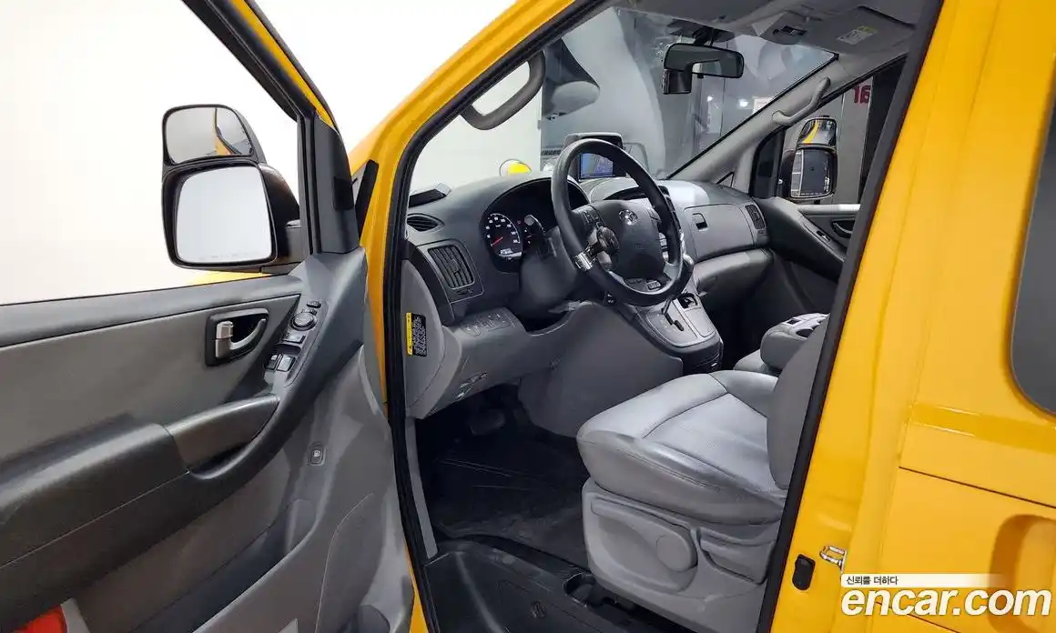 Hyundai Starex 2021 2.4 Автомат в Москве № 115068, фото 10