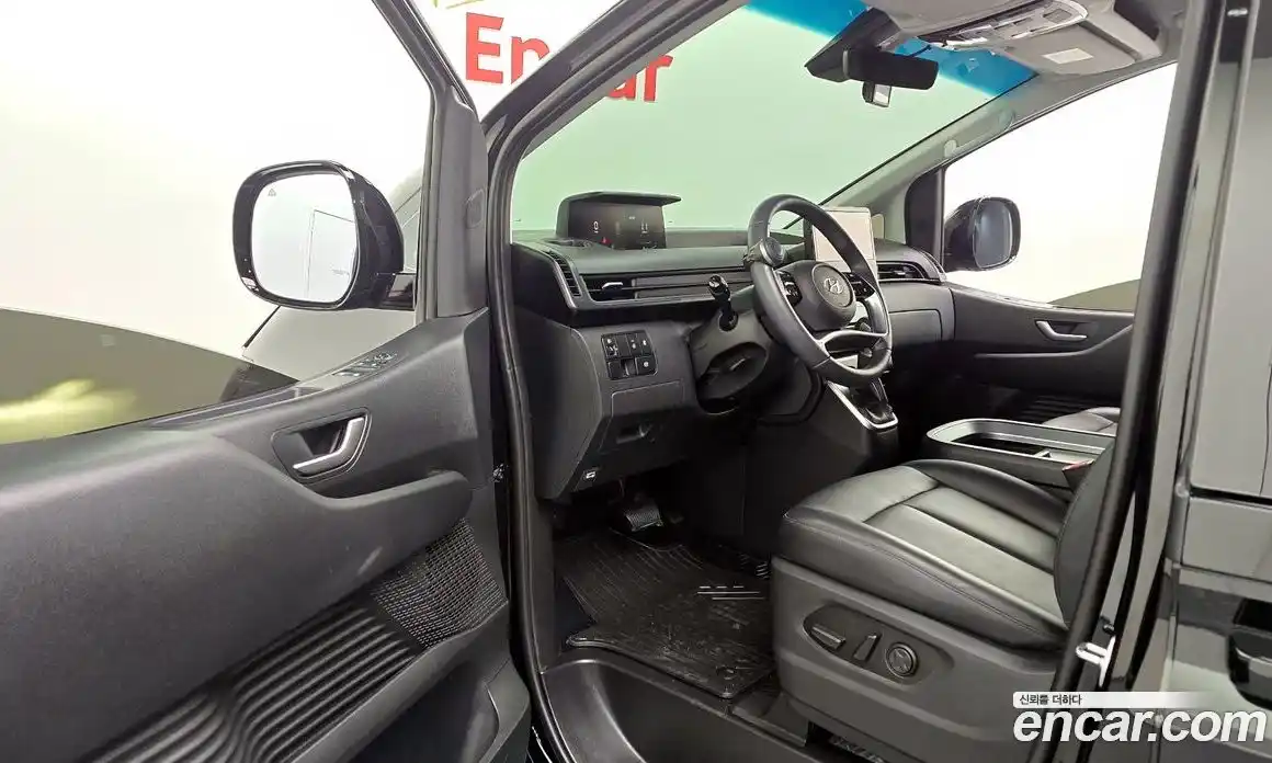 Hyundai Staria 2024 3.5 Автомат в Москве № 119836, фото 16