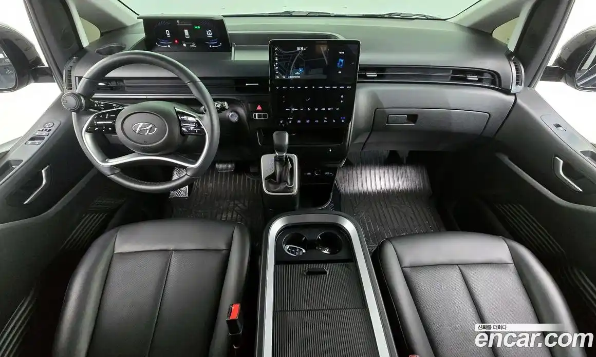 Hyundai Staria 2024 3.5 Автомат в Москве № 119836, фото 5