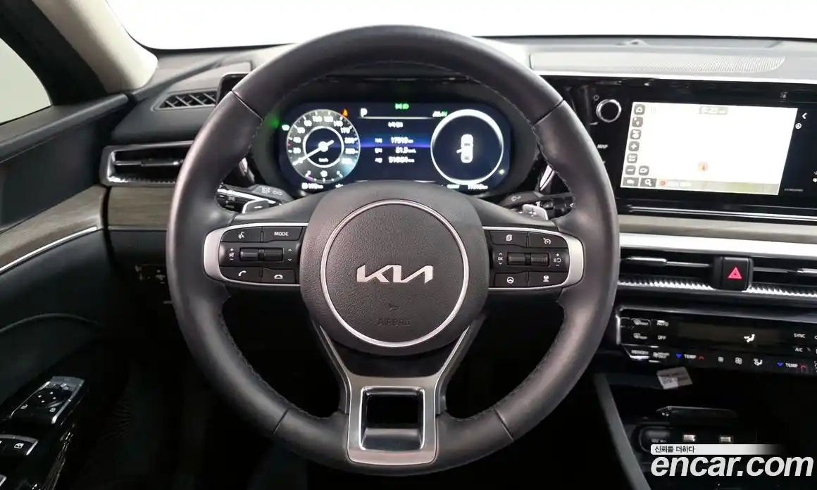 Kia K5 2023 2.0 Автомат в Москве № 120102, фото 19