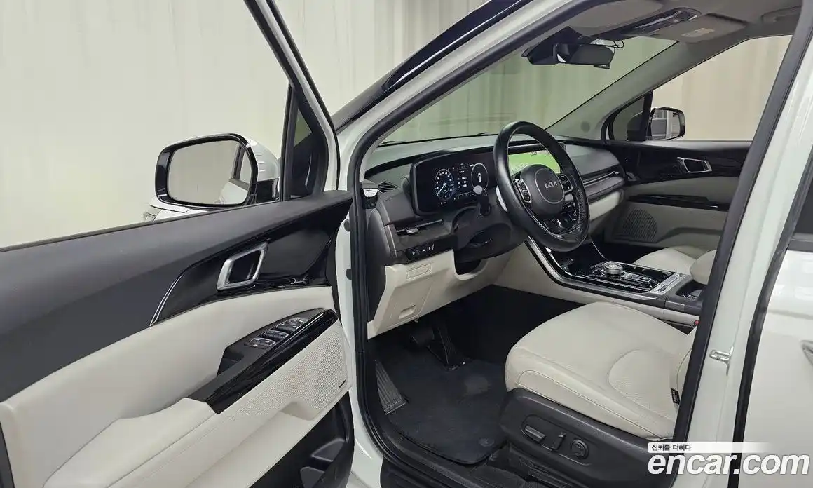 Kia Canival 2023 2.2 Автомат в Москве № 122167, фото 13