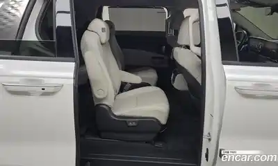 Kia Canival 2023 2.2 Автомат в Москве № 122167, миниатюра 7