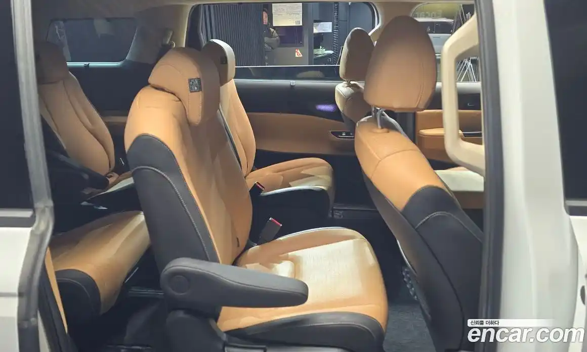 Kia Canival 2023 2.2 Автомат в Москве № 122170, фото 5