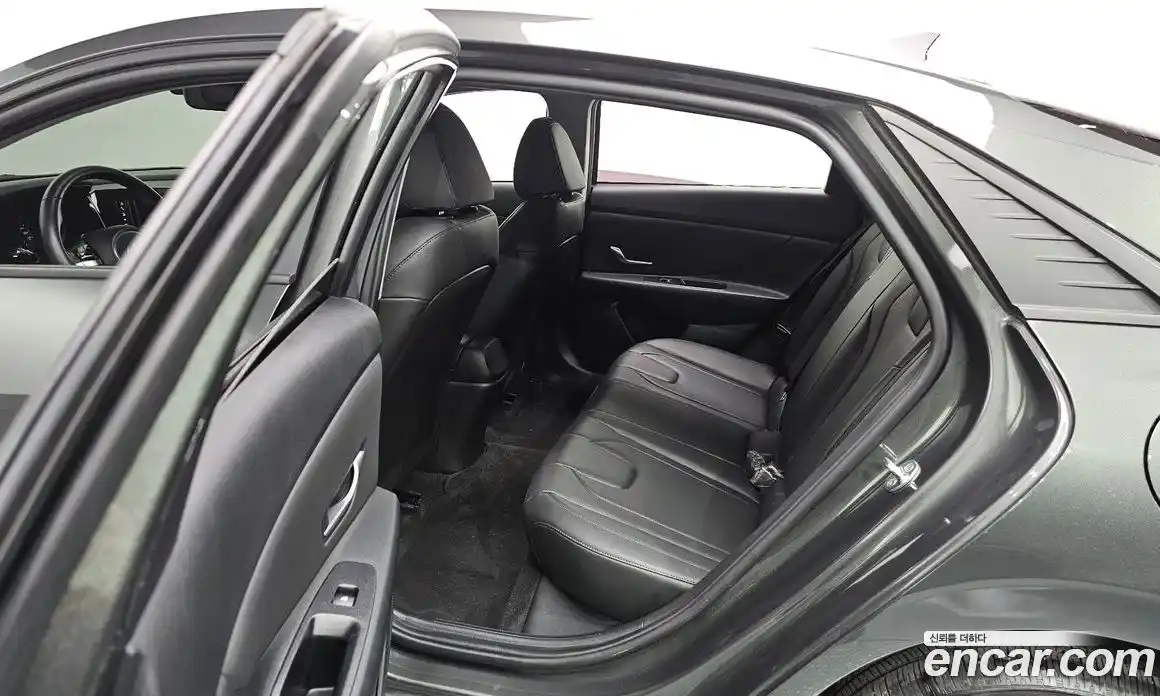 Hyundai Avante 2021 1.6 Автомат в Москве № 122662, фото 1