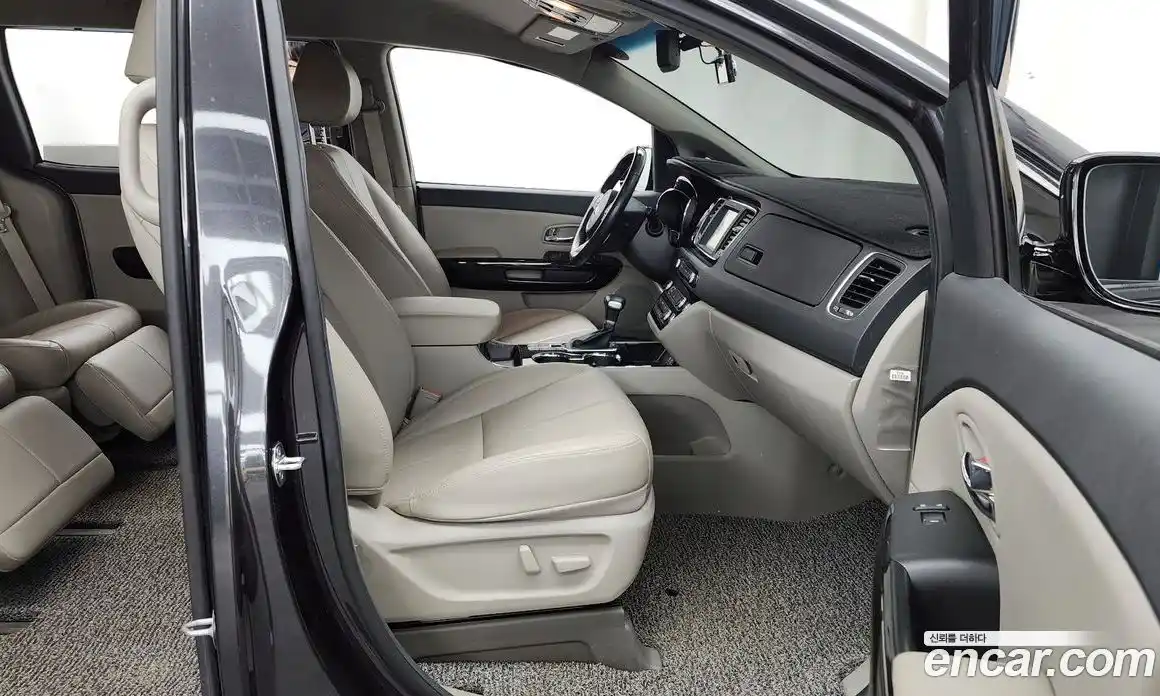 Kia Canival 2020 2.2 Автомат в Москве № 124328, фото 18