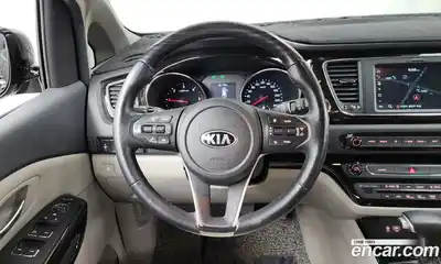 Kia Canival 2020 2.2 Автомат в Москве № 124328, миниатюра 5
