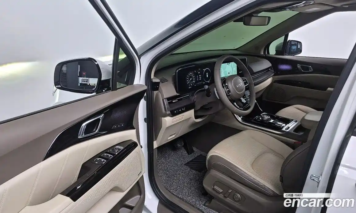 Kia Canival 2023 2.2 Автомат в Москве № 129124, фото 13