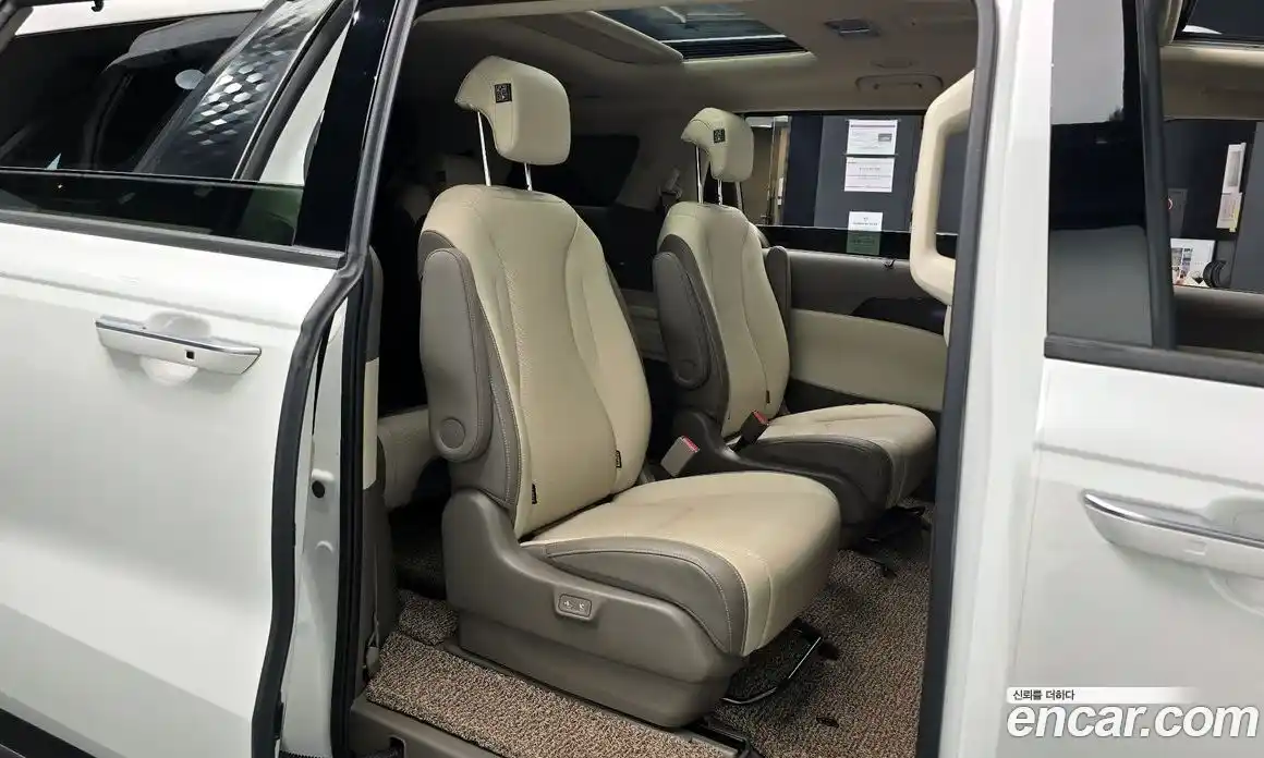 Kia Canival 2023 2.2 Автомат в Москве № 129124, фото 17